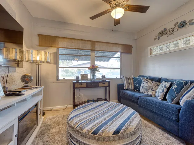  Residence photo 9