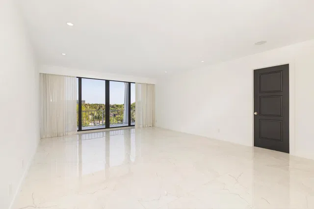 South Palm Beach Unit 307A photo 4