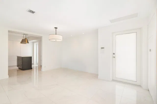 South Palm Beach Unit 307A photo 9