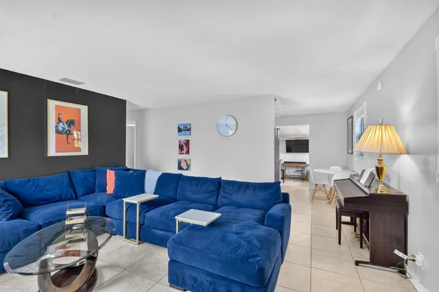 West Palm Beach Residence photo 7