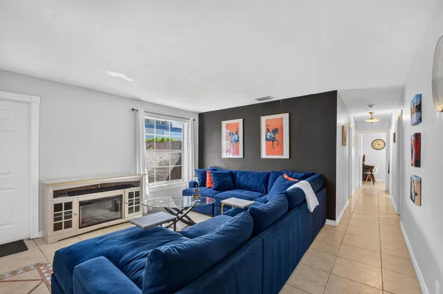West Palm Beach Residence photo 10