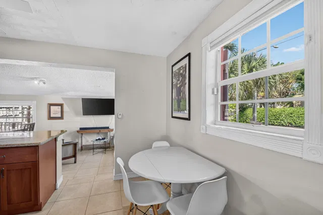 West Palm Beach Residence photo 12