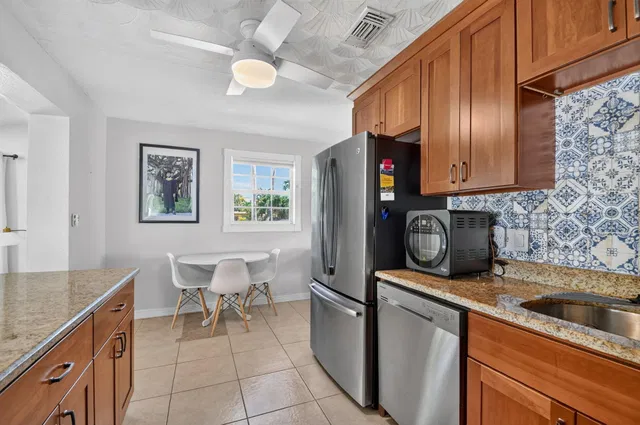 West Palm Beach Residence photo 16