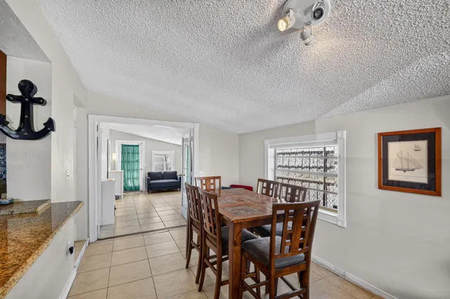 West Palm Beach Residence photo 20