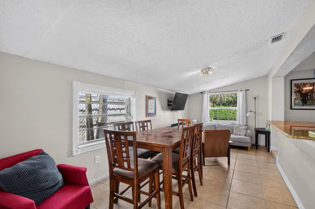 West Palm Beach Residence photo 21