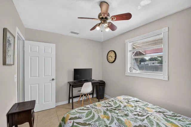 West Palm Beach Residence photo 30