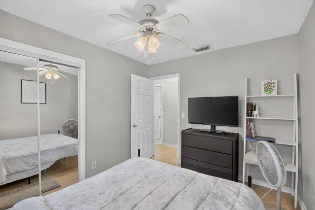 West Palm Beach Residence photo 32