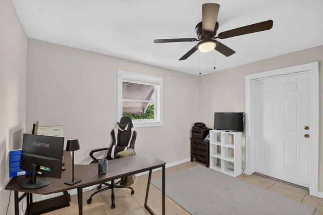 West Palm Beach Residence photo 34