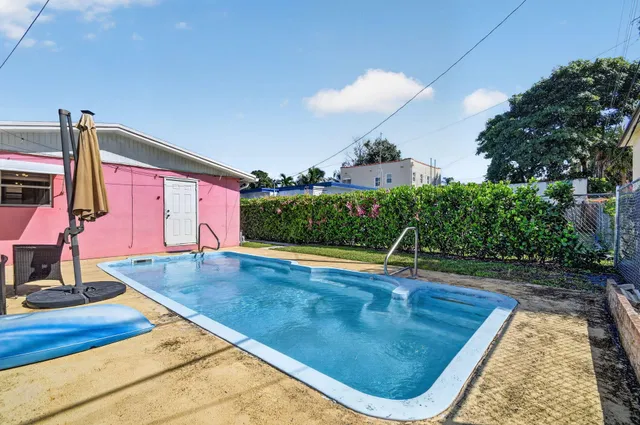 West Palm Beach Residence photo 39