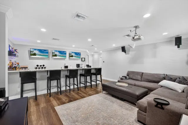 Residence photo 37