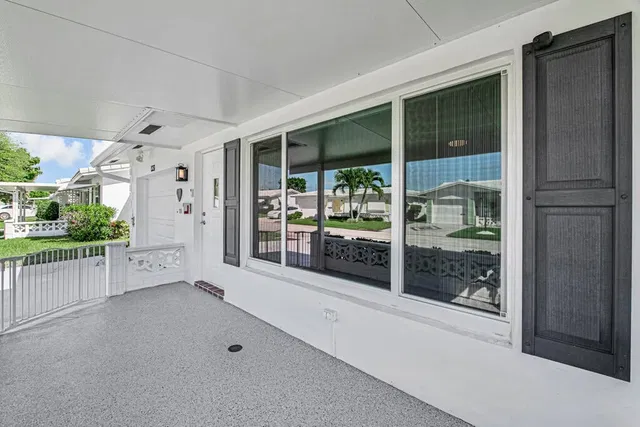  Residence photo 6
