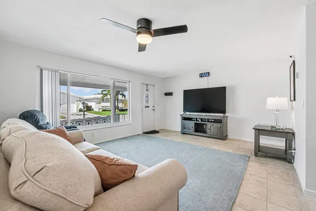  Residence photo 10