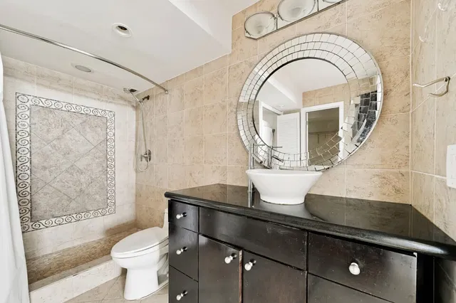 Unit 405 photo 21