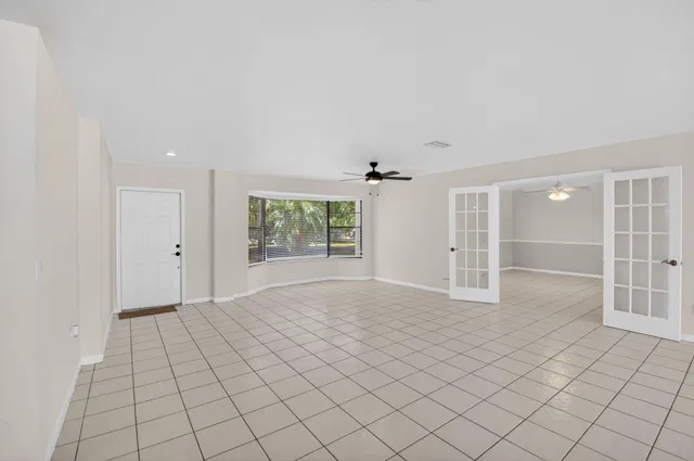 Residence photo 3
