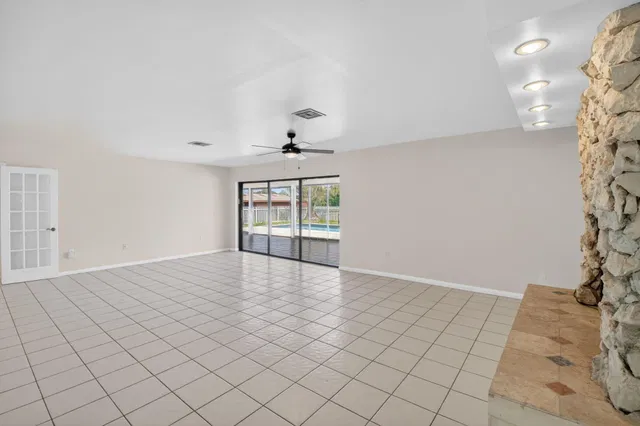 Residence photo 8