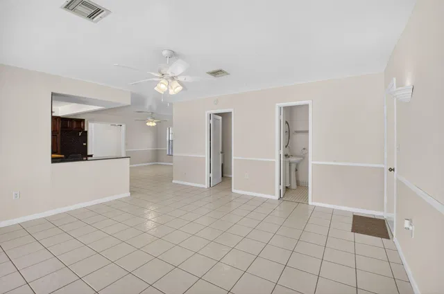 Residence photo 23