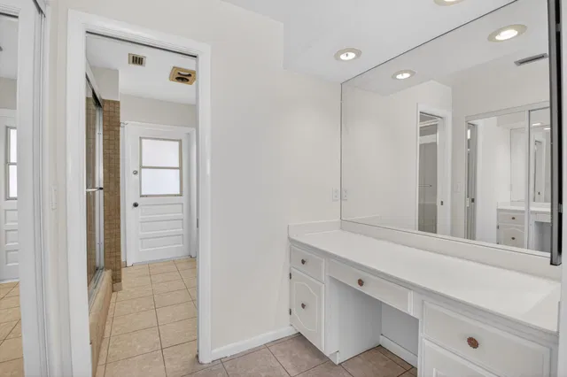 Residence photo 30