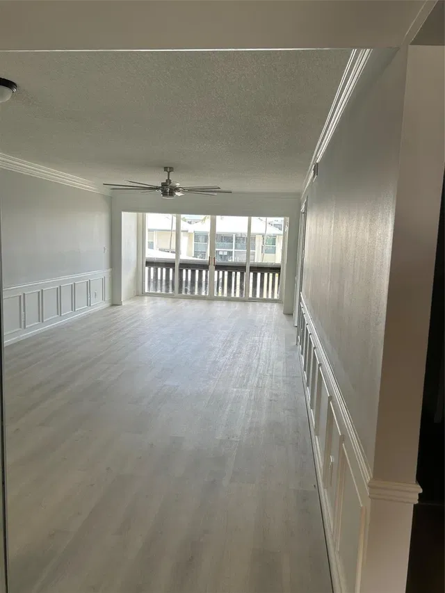 Unit E134 photo 30