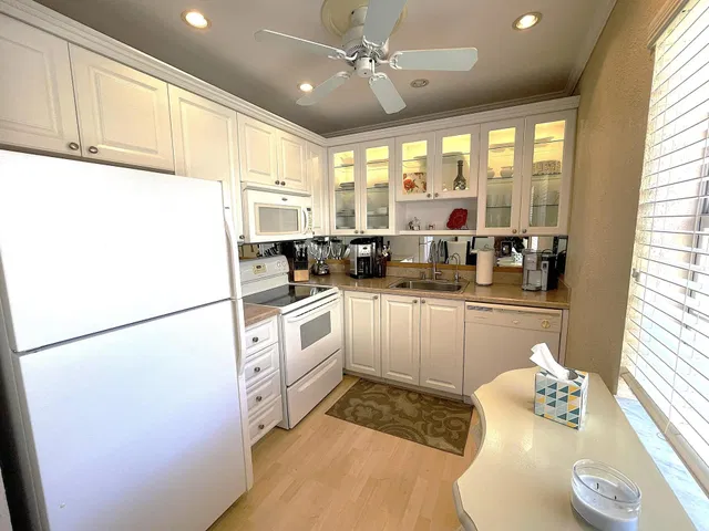 Residence photo 2