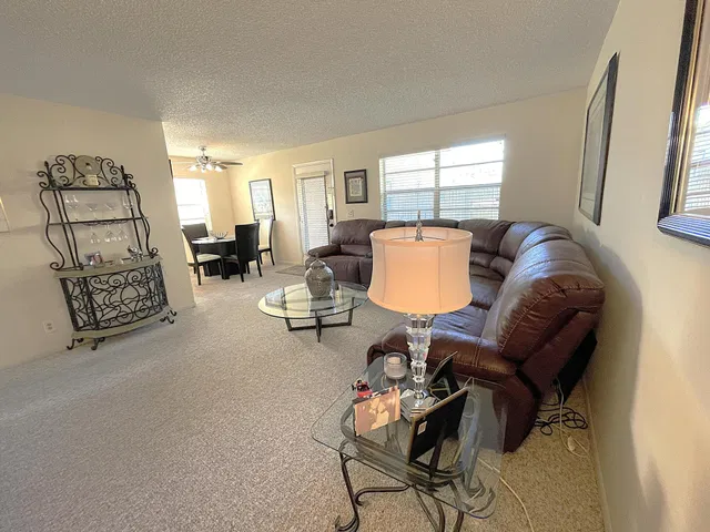 Residence photo 6