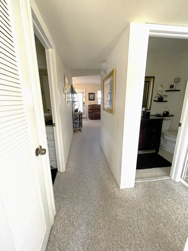 Residence photo 10