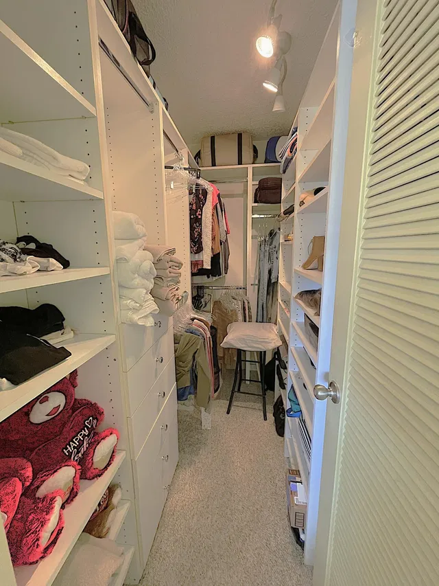Residence photo 16