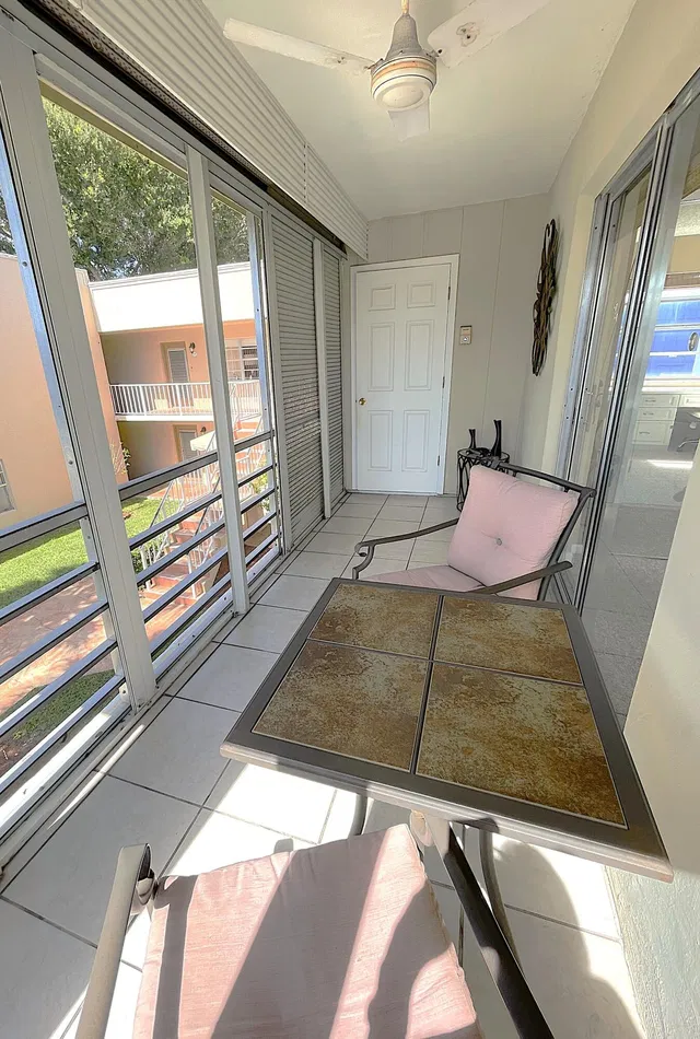 Residence photo 20