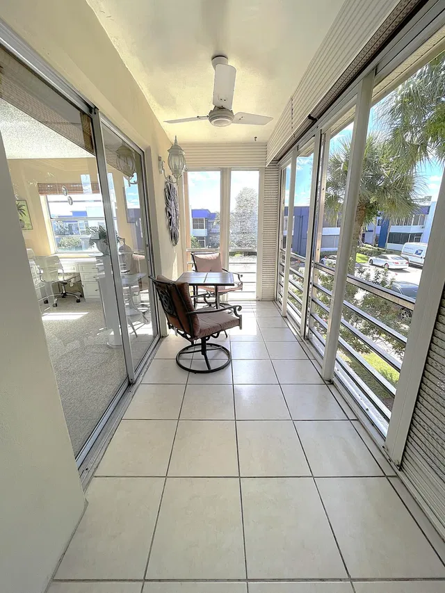Residence photo 21