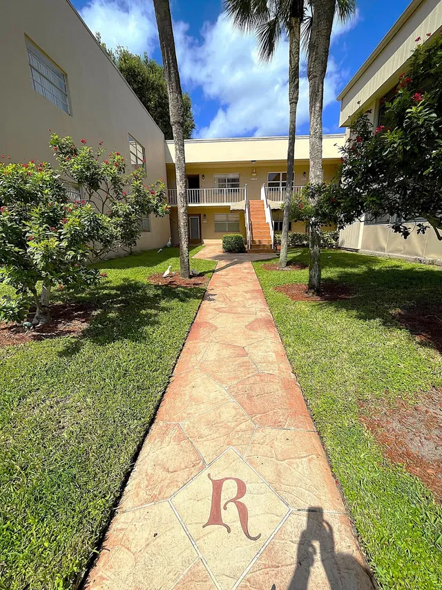 Residence photo 24