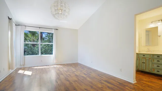 Residence photo 10