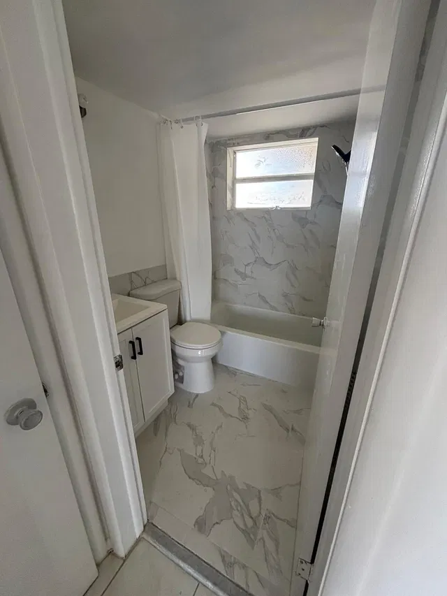 Unit 310 photo 2