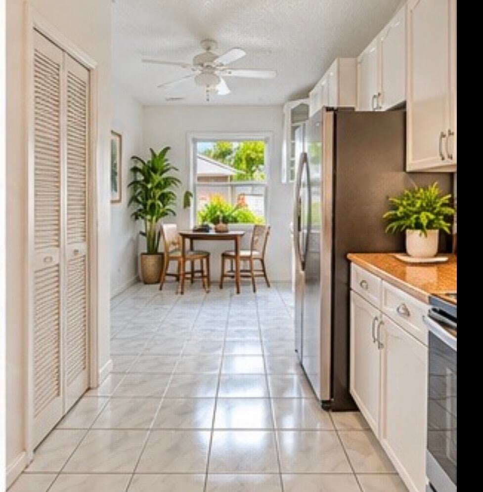  Residence photo 6