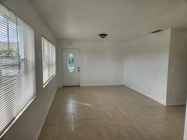 Residence photo 4