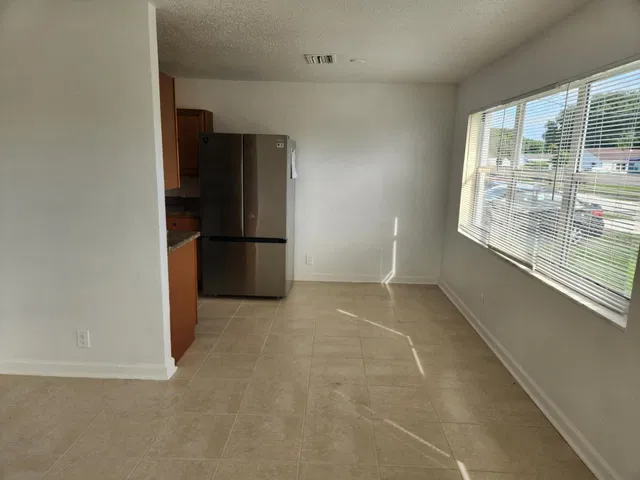 Residence photo 5
