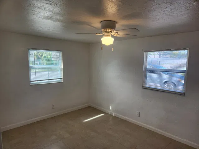 Residence photo 14