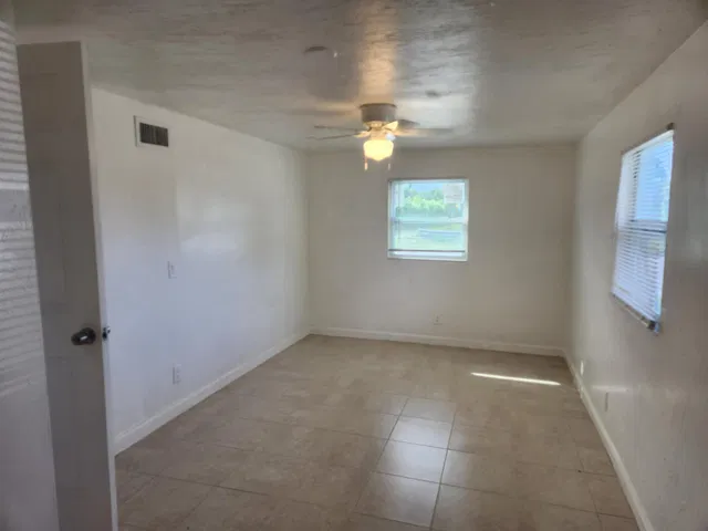 Residence photo 15