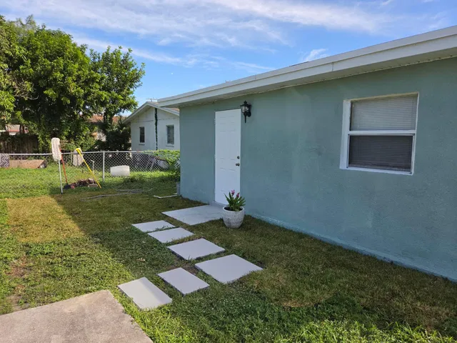 Residence photo 20