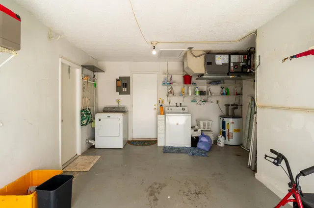  Residence photo 23