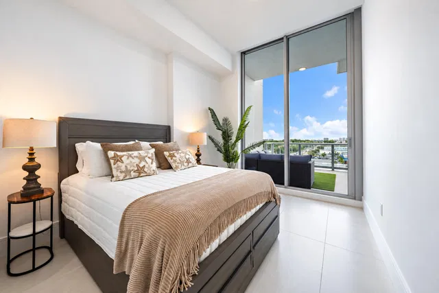 Nautilus 220 Unit 621 photo 15