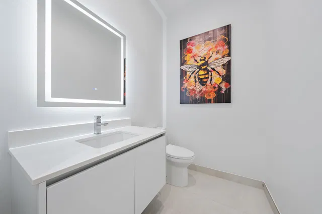 Nautilus 220 Unit 621 photo 18
