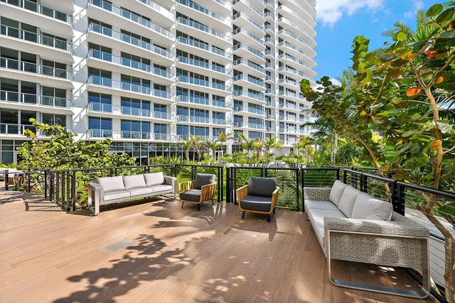 Nautilus 220 Unit 621 photo 29