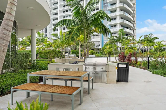 Nautilus 220 Unit 621 photo 33