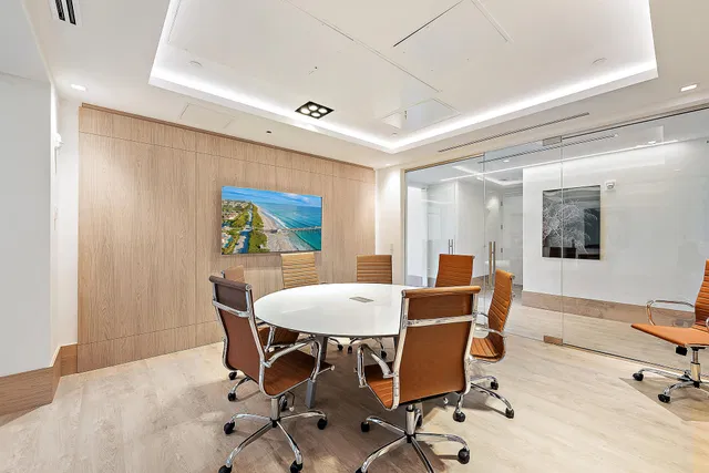 Nautilus 220 Unit 621 photo 50