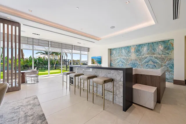 Nautilus 220 Unit 621 photo 53