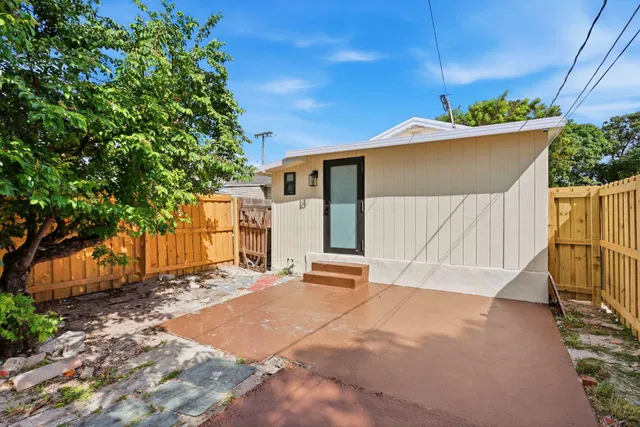 Residence photo 16