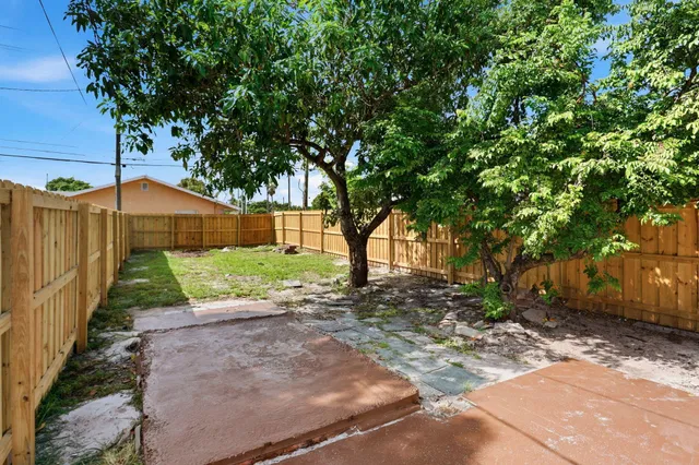 Residence photo 17