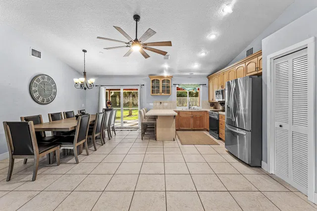  Residence photo 9