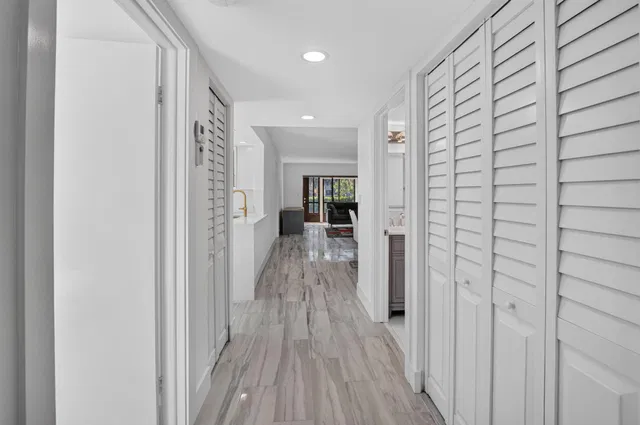 Unit 163 photo 2