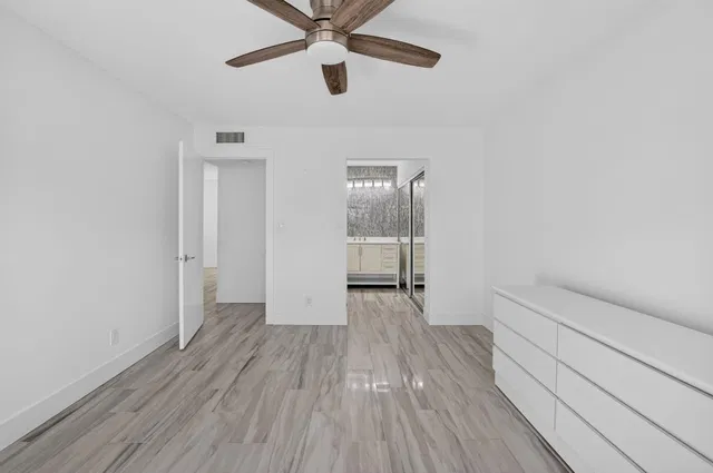 Unit 163 photo 21
