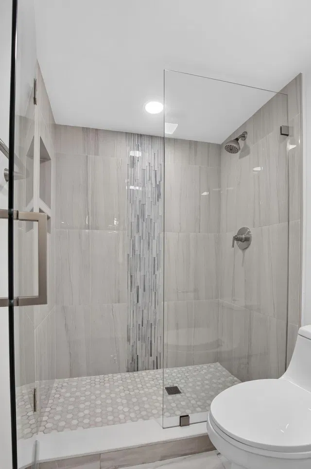 Unit 163 photo 25
